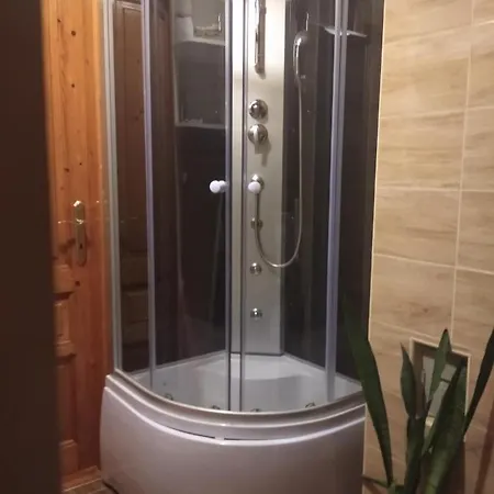 Erzsebet Vendeghaz Es Apartment