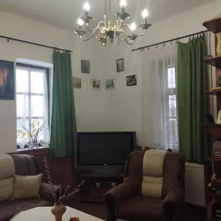Erzsebet Vendeghaz Es