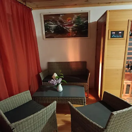 Erzsebet Vendeghaz Es
