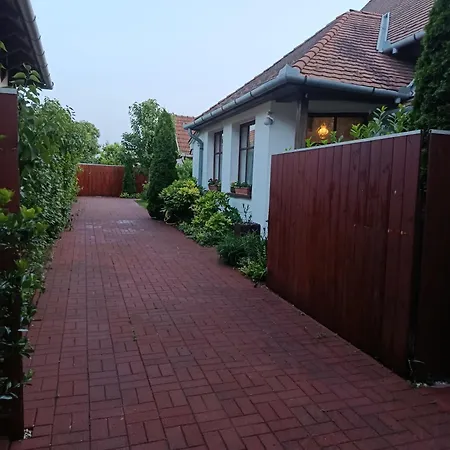 Lejlighed Erzsebet Vendeghaz Es *