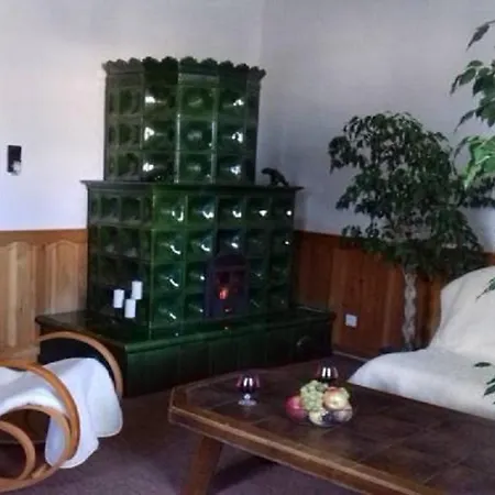Erzsebet Vendeghaz Es
